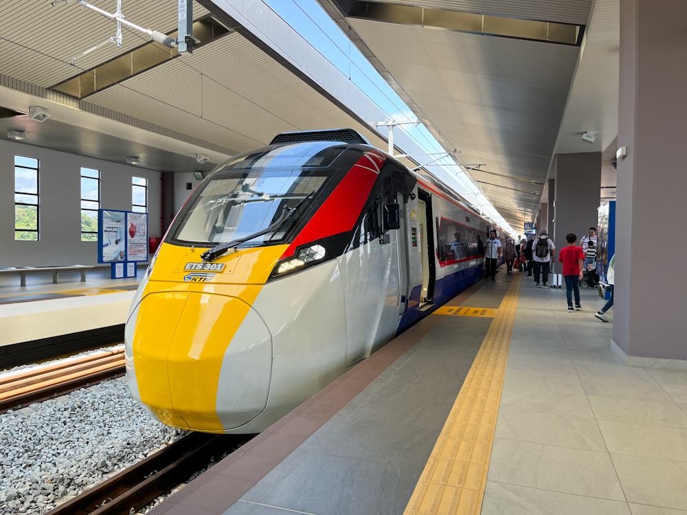 KTMB: Review of ETS Platinum Business Class (KL Sentral to Kluang)